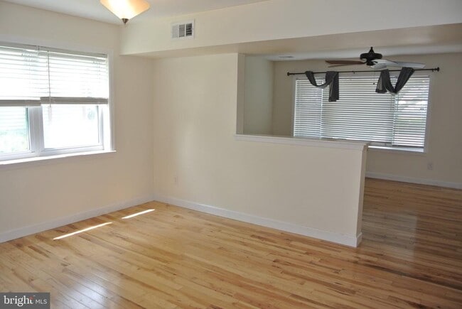 Photo - 6 Cobblestone Dr