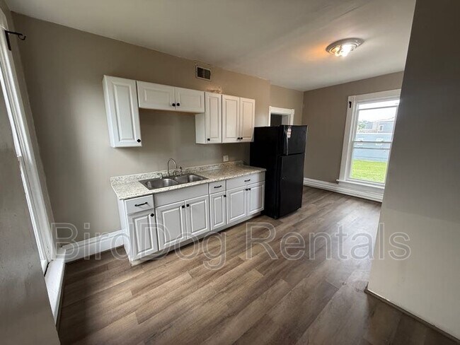 1044-1046 East Long Street - 1046