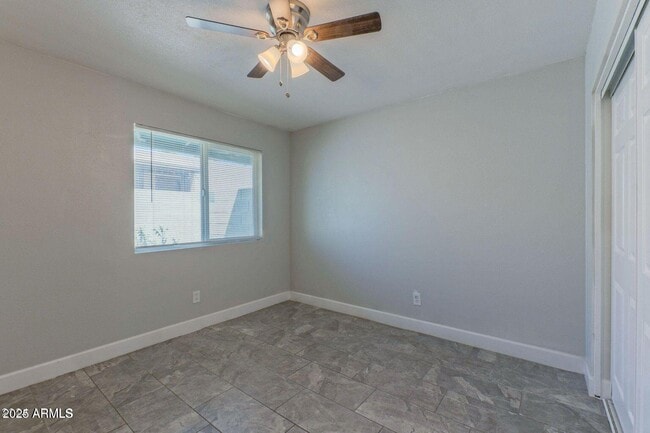 Photo - 936 W Mountain View Rd Unit 11