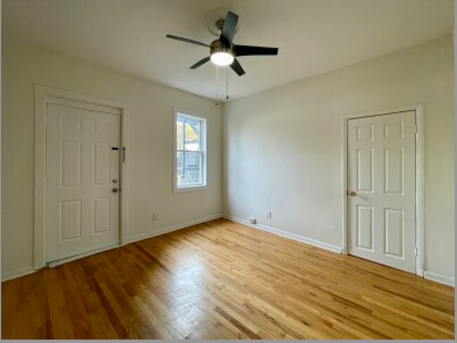 Photo - 2219 N Hoyne Ave Unit 2R