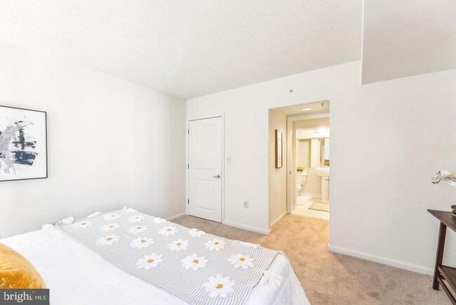 Photo - 1225 13th St NW Unit 712