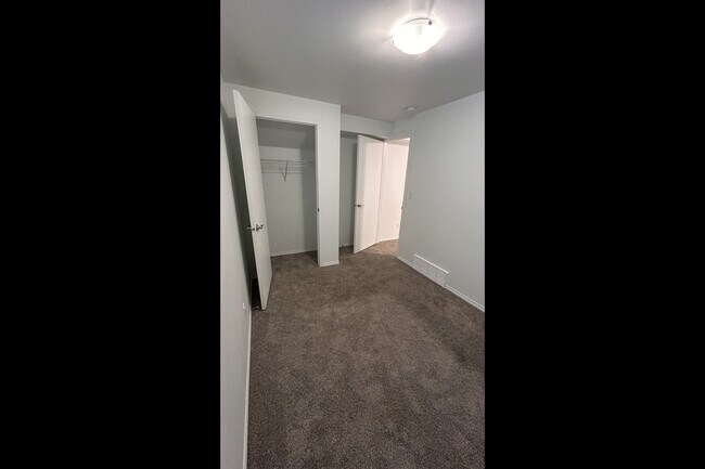 Photo - 11213-11251 51 St NW Unit 11213 - Bsmt