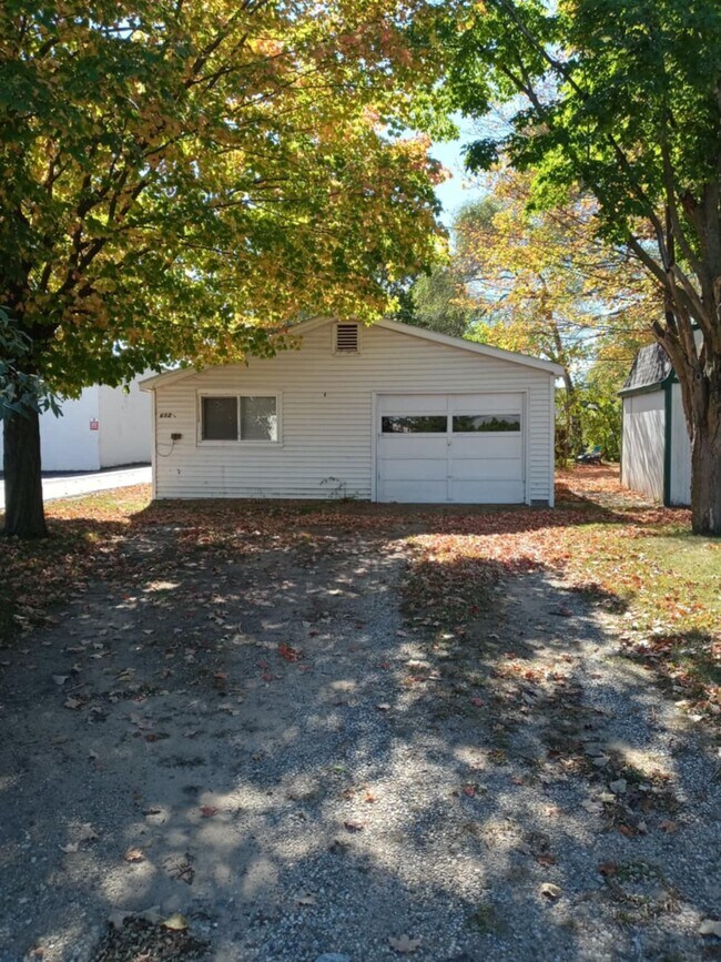 Photo - 612 N Arnold St