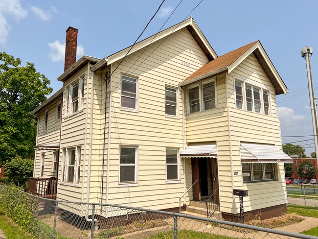 Building Photo - 2731 Eden Ave