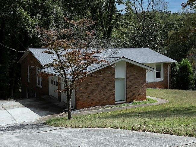 Photo - 581 Autumn Ln