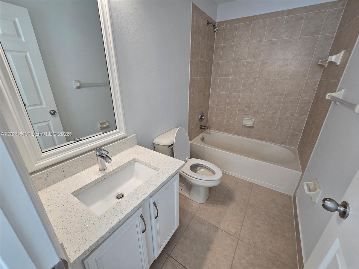 Photo - 4670 SE Graham Dr