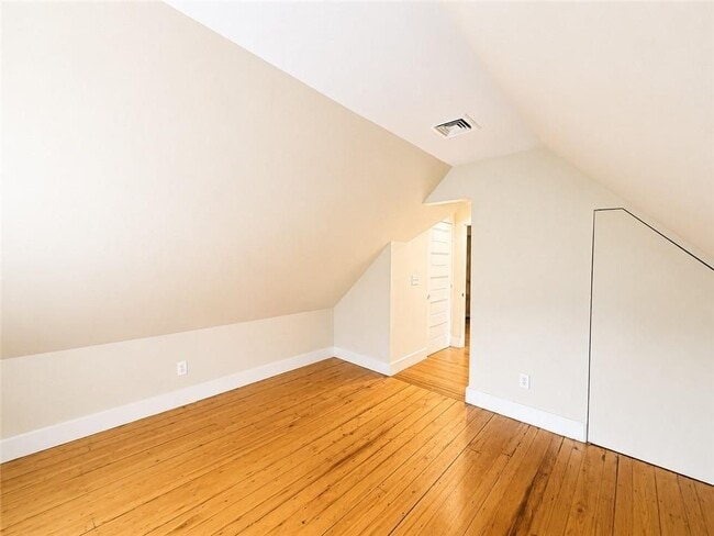 Photo - 264 Bowen St Unidad 3E