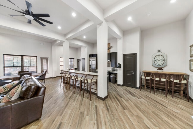 Compass Pointe