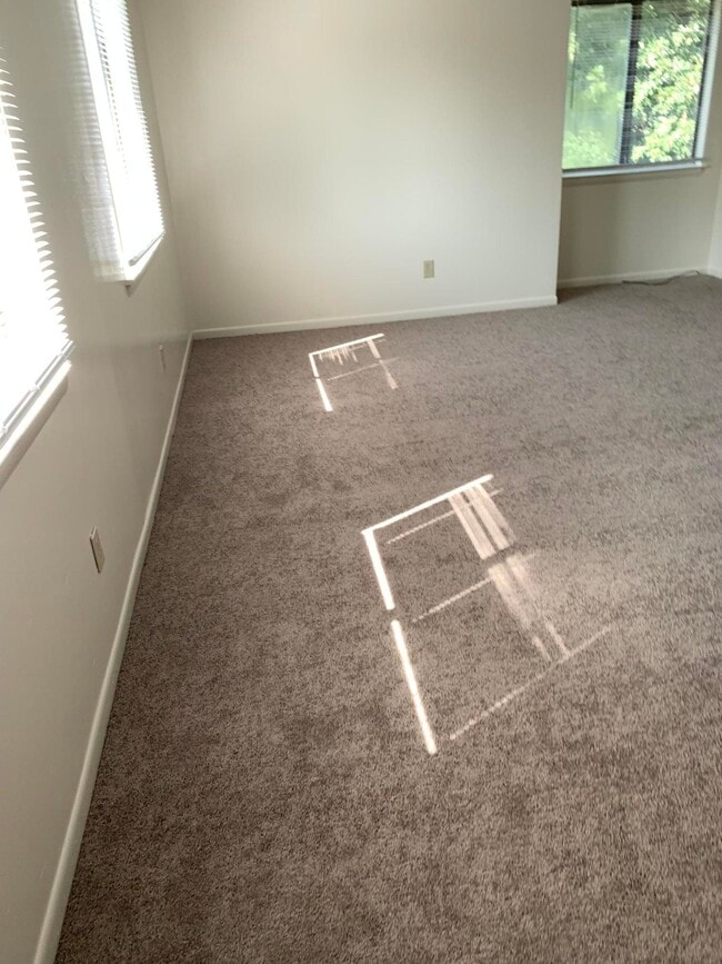 Photo - 460 Lenney Dr Unit 4