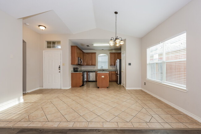 Photo - 1824 Alanbrooke Dr