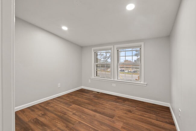 Photo - 6578 Edsall Rd