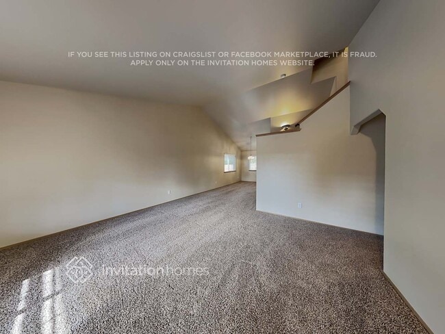 Photo - 14904 Woodland Ave E