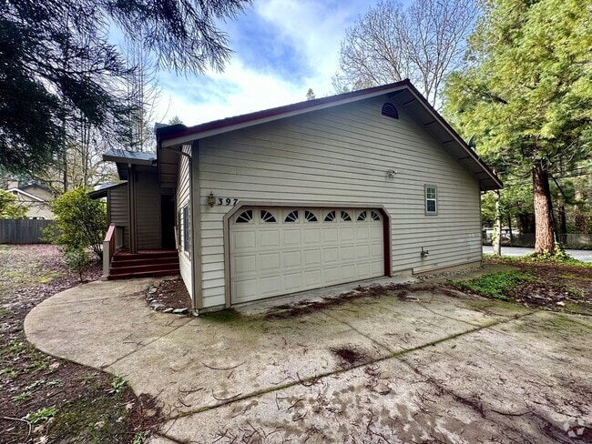 Building Photo - Downtown Nevada City Home Walking Distance...