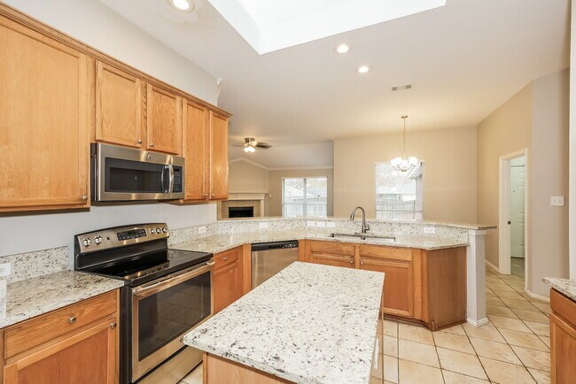 Photo - 155 Hannah Cir