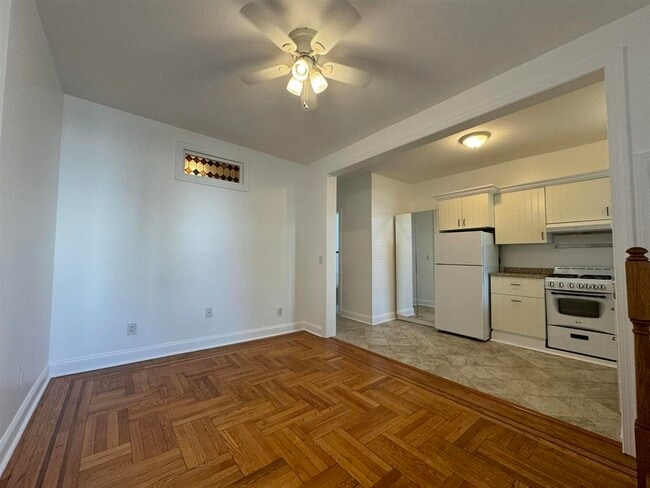Photo - 445 Monmouth St Unit 2