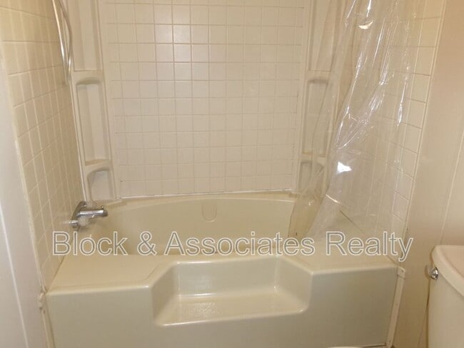 Photo - 6991 Spencer-Dixon Rd