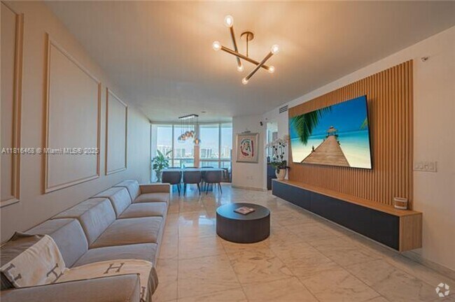Building Photo - 18201 Collins Ave Unit 18201 Collins Ave appt 1201 Rental