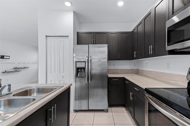 Photo - 2652 SE 13th St