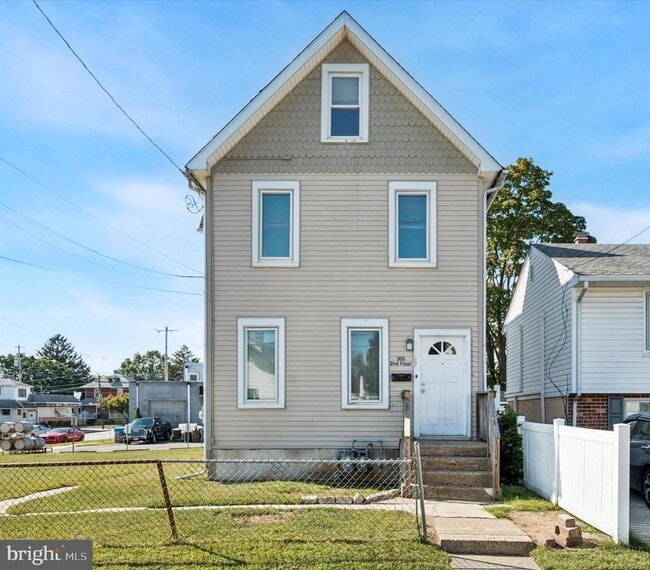 Building Photo - 305 Printz Ave Unit 2