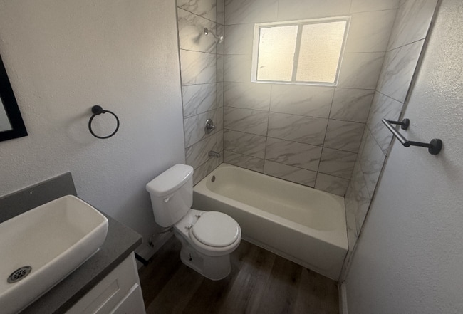 Building Photo - 8464 Avalon Blvd Unit 6 Rental