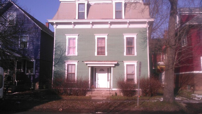 Building Photo - 912 Lafayette Ave Unit Apt 1
