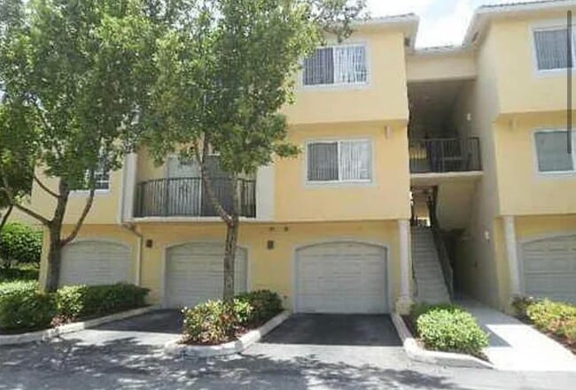 Building Photo - 500 Crestwood Ct N Unit 517