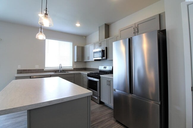 Photo - 3 bed/2 bath West Pasco Townhouse