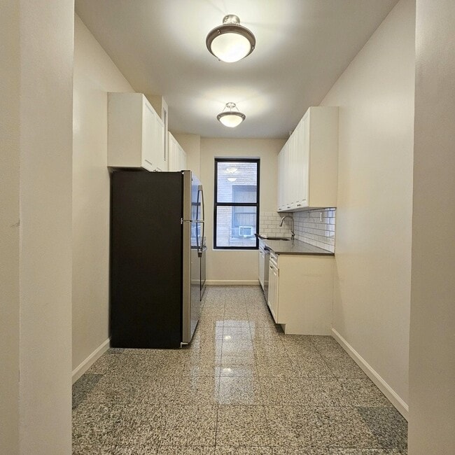 Photo - 652 W 163rd St Unit 23