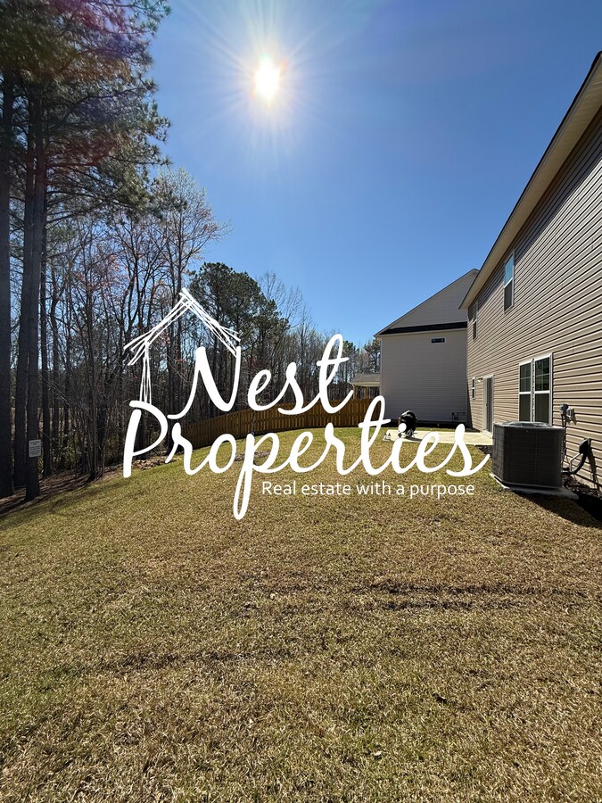 Photo - 2285 Allan Crest Rd