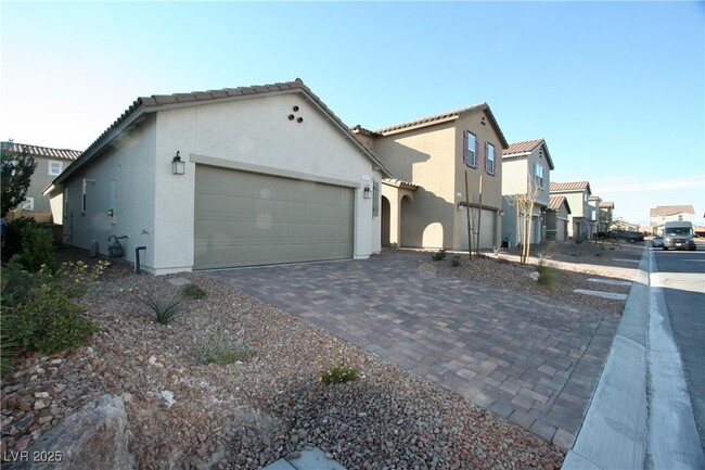 Photo - 4275 Tarim St House