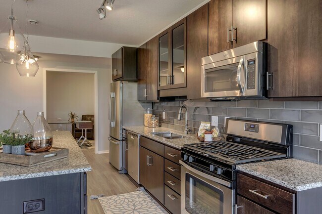 Photo - Laguna Apartments