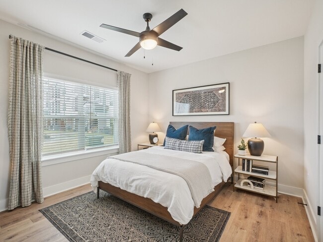 Photo - Magnolia Hill