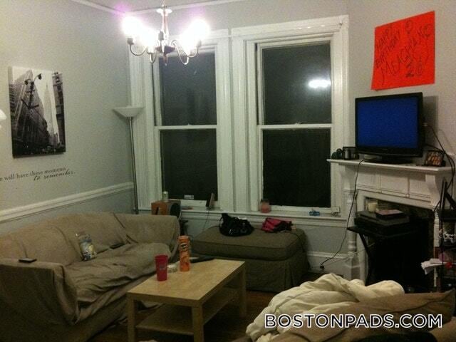 Photo - 73 Westland Ave Unidad 2