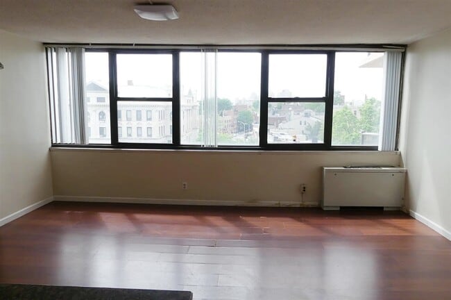 280 Marin Blvd Unit 7i