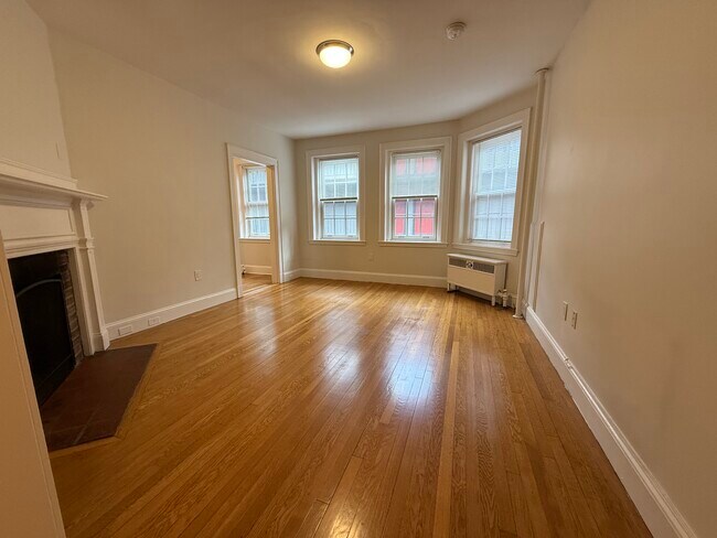 Photo - 360 Harvard St Unidad 353-23 Rental