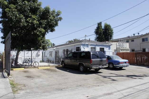 Photo - 1841-1845 Chestnut Avenue