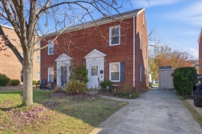 Building Photo - 403 S Veitch St Unit 1