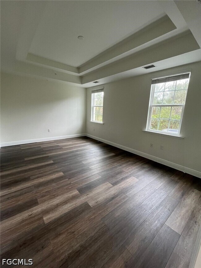 Building Photo - 18247 Creekside Preserve Loop Unit 102