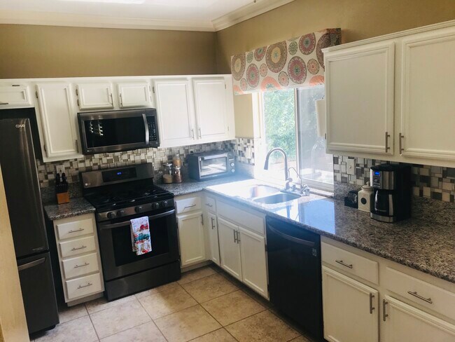 Photo - 1431 Robles Dr