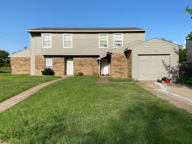 Photo - 716 Royal Crest Dr Apartment Unit 716