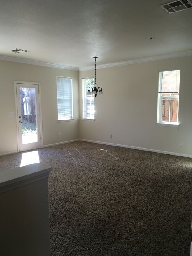 Photo - 3 Bedroom in Shasta View Gardens