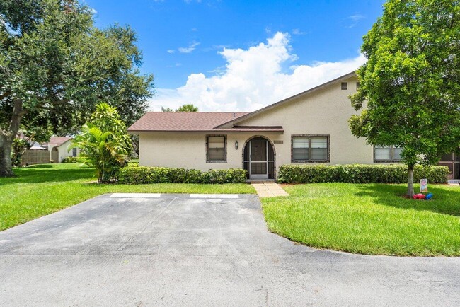 Photo - 23315 SW 54th Way