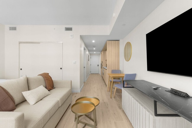 Building Photo - 225 N Miami Ave Unit SI FL29-ID1608690P