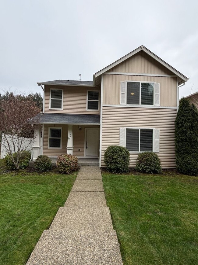 Building Photo - 1204 Burnside Pl