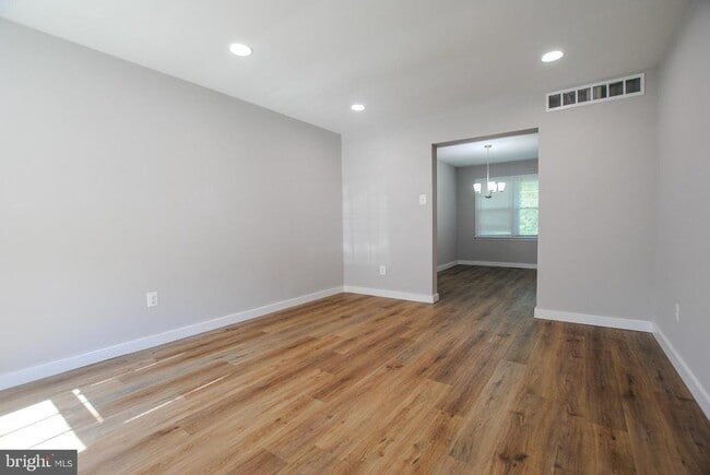 Photo - 8512 Hydra Ln