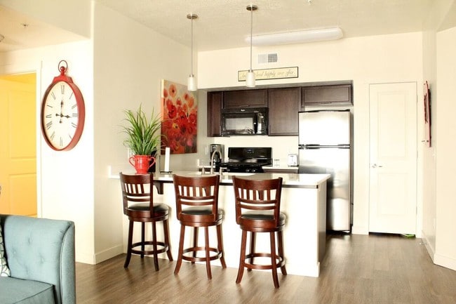 Building Photo - Seasons of Traverse Mountain