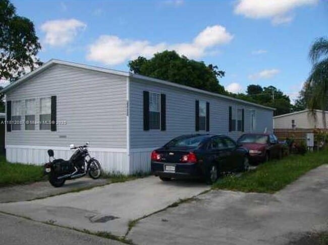 Photo - 11837 Watergate Cir House
