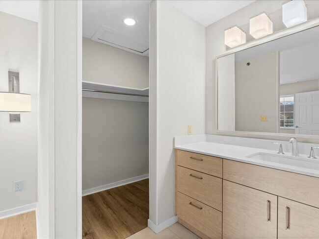 Photo - 1855 Craigshire Dr