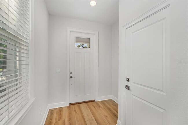 Photo - 2409 W Fig St