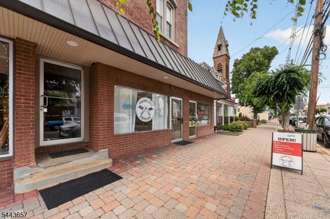 Photo - 56 W Somerset St Unit 1